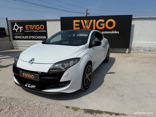 Renault Megane COUPE 2.0 250 ch RS CHSSIS CUP ORIGINE  Blanc de 2011