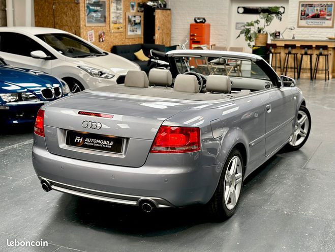 Audi A4 S-Line Cabriolet 3.2L V6 FSI 255 ch Quat Gris de 2006