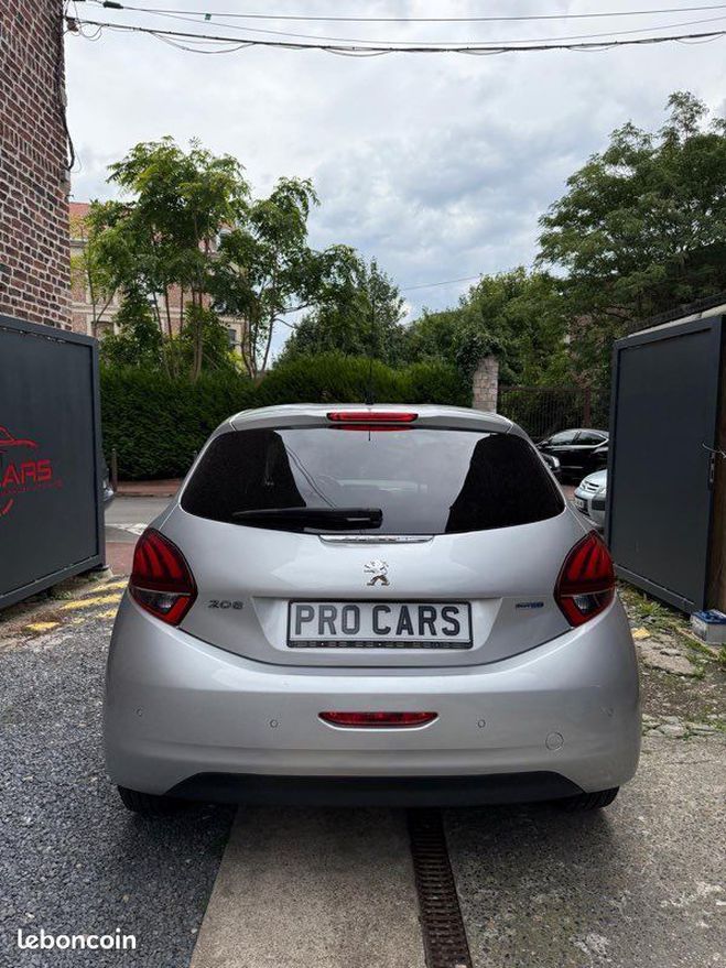 Peugeot 208 1,6 hdi Gris de 2016