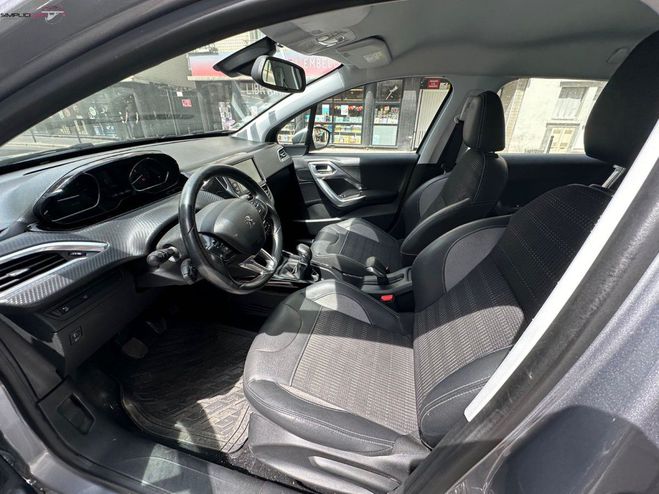 Peugeot 2008 1.2 PureTech 110ch SS BVM5 Allure Gris de 2018