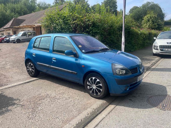 Renault Clio II PHASE II 1.4i 16V 100CV Bleu Laqu de 2002
