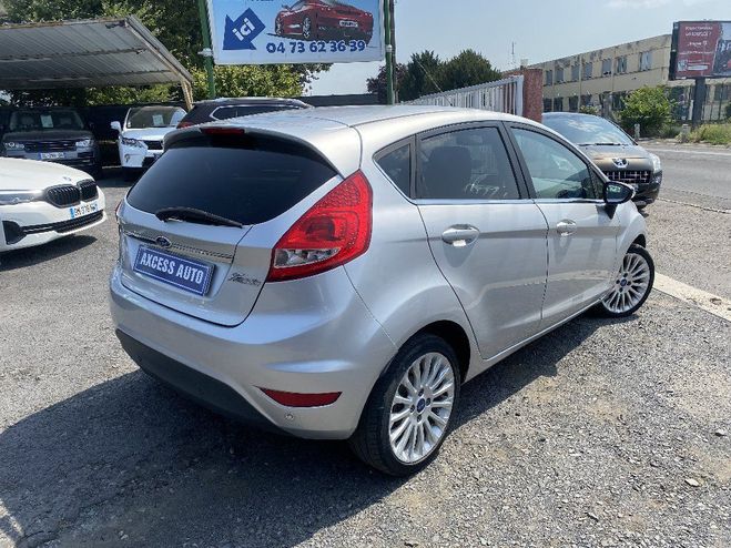 Ford Fiesta 1.4 TDCi 70 Titanium Gris de 2011