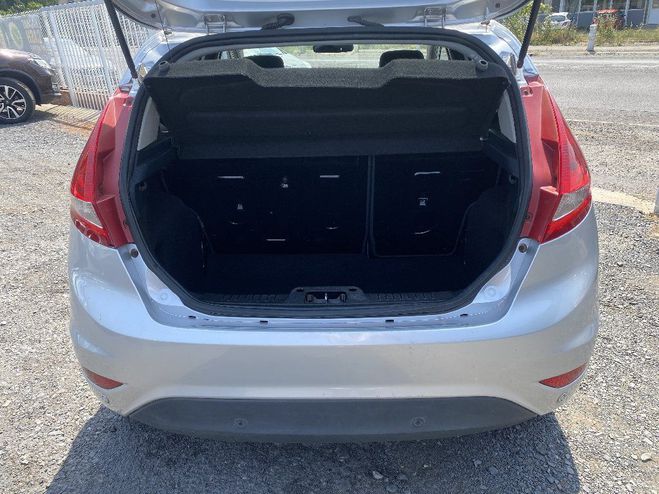 Ford Fiesta 1.4 TDCi 70 Titanium Gris de 2011