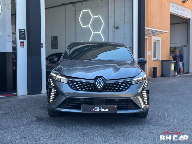 Renault Clio 1.6 E-TECH 145H 95 HYBRID FULL-HYBRID 1. Gris de 2024