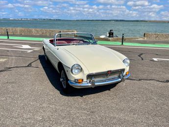  Voir détails -MG MGB  à Honfleur (14)