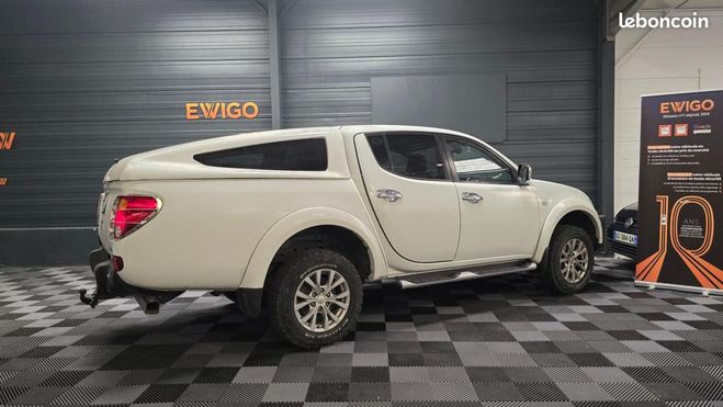 Mitsubishi L 200 DOUBLE CAB 2.5 TD 178 INSTYLE NAVI 4WD B Blanc de 2014