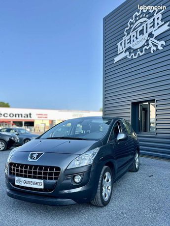  Voir détails -Peugeot 3008 1.6 e-HDI 112ch CONFORT PACK à Varetz (19)