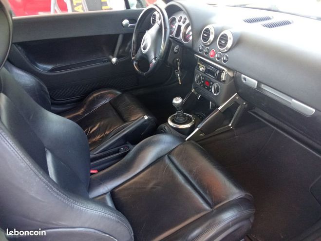 Audi TT Belle 108tt 180ch 2000 pack cuir tbe ct  Gris de 2000