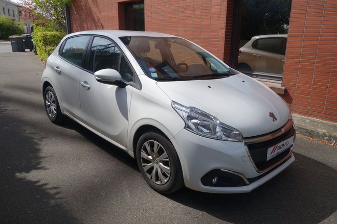 Peugeot 208 SOCIETE 1.2 82CH PREMIUM 4990 TTC 1ERE  Blanc de 2019