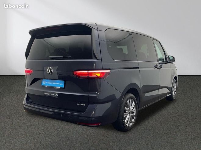 Volkswagen Multivan T7 Life LONG 1.4 eHybrid 218 cv Bleu de 2022