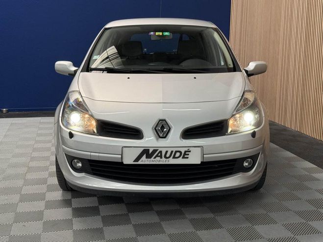 Renault Clio III 3 Initiale 1.6i 110 CH BVA GRIS de 2006