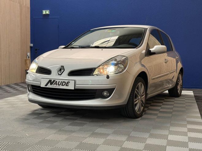 Renault Clio III 3 Initiale 1.6i 110 CH BVA GRIS de 2006