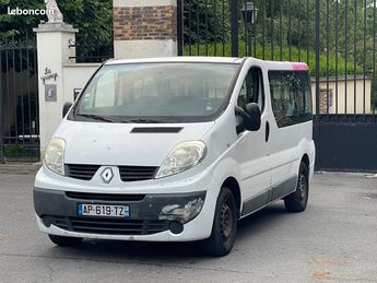  Voir détails -Renault Trafic 2,0dci 9 Place 2010 182.000Km  6990Euro à pinay-sur-Seine (93)