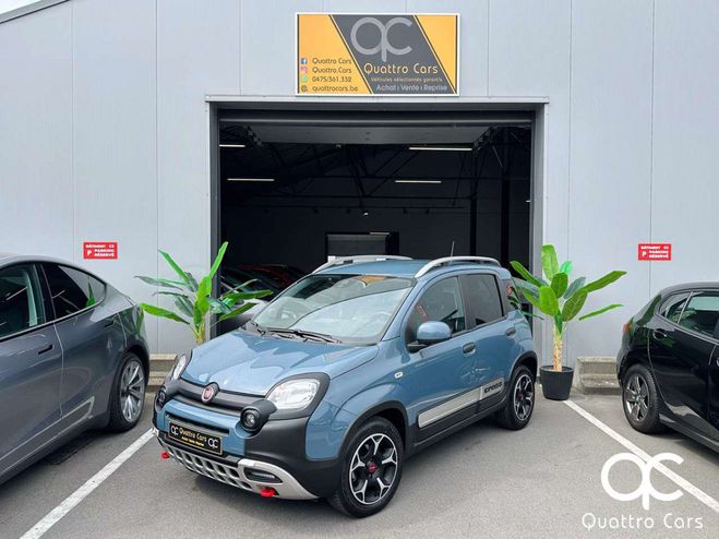 Fiat Panda 1.0i Cross Serie speciale Car Play Super Bleu de 