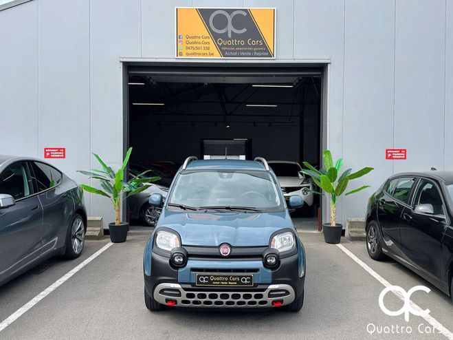 Fiat Panda 1.0i Cross Serie speciale Car Play Super Bleu de 