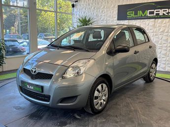  Voir détails -Toyota Yaris II 69 VVT-i 5p à Mougins (06)