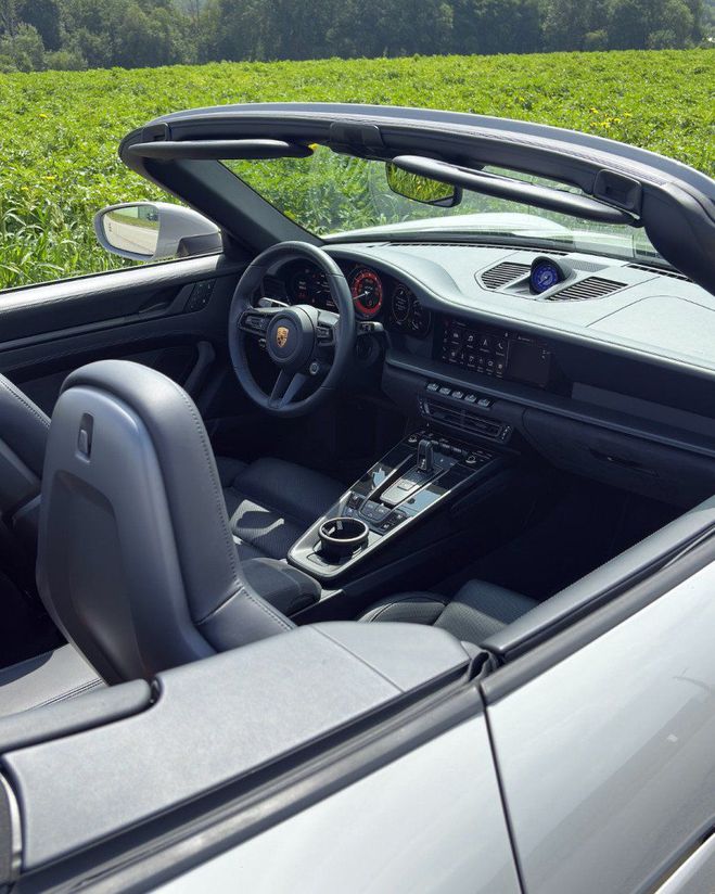 Porsche 911 992 GTS Cabriolet Gris Craie de 
