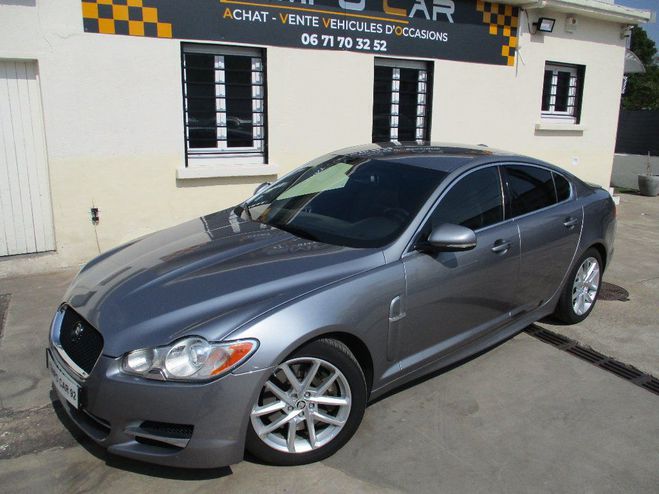 Jaguar XF 3.0 V6 D S - 275 FAP Portfolio A GRIS de 2010