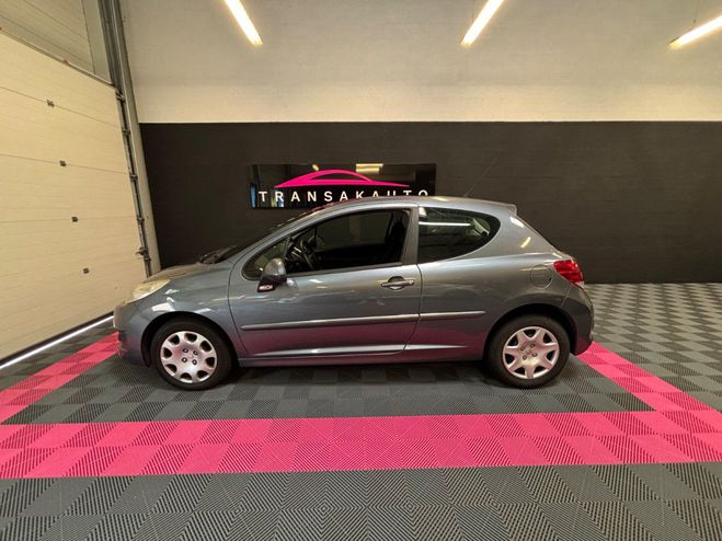 Peugeot 207 1.4e 75ch Access / DISTRIBUTION OK Gris de 2011