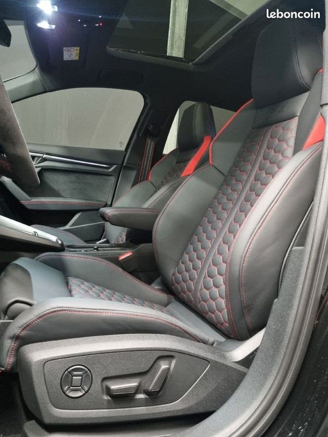 Audi RS3 8y sportback 400 ch garantie constructeu Noir de 2023