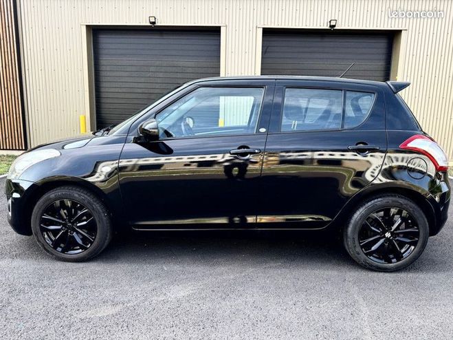 Suzuki Swift 1.2 VVT 94CH IN THE CITY 5P Noir de 2016