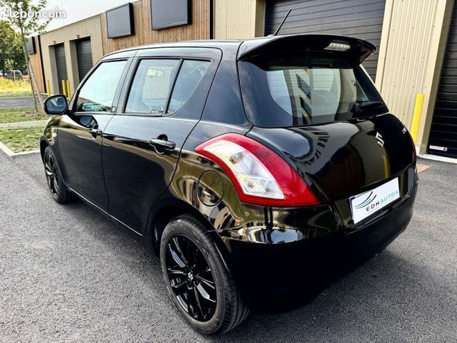 Suzuki Swift 1.2 VVT 94CH IN THE CITY 5P Noir de 2016