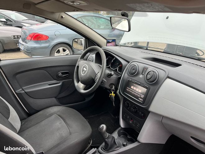 Dacia Sandero 1.2 16v 75ch Laurate Blanc de 2014