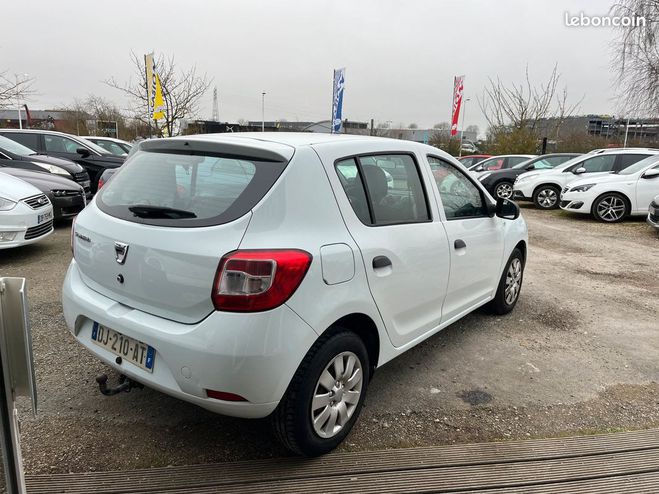 Dacia Sandero 1.2 16v 75ch Laurate Blanc de 2014