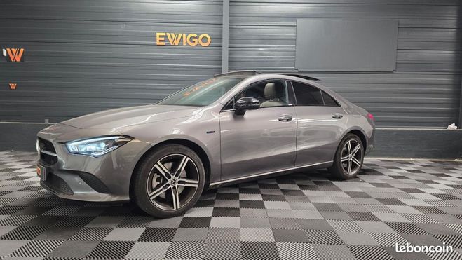 Mercedes Classe CLA Classe COUPE 250 1.3 E 218H 160 EQ-POWER Gris de 2021