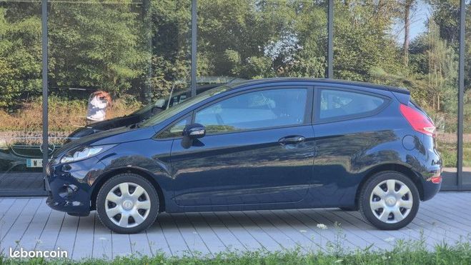 Ford Fiesta 1.25 60CH TREND 3P Bleu de 2011