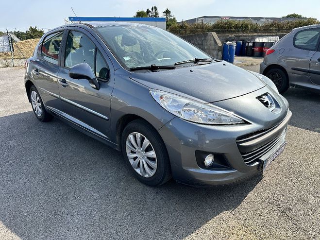 Peugeot 207  1.4 HDi 70ch BLUE LION Active GRIS de 2009