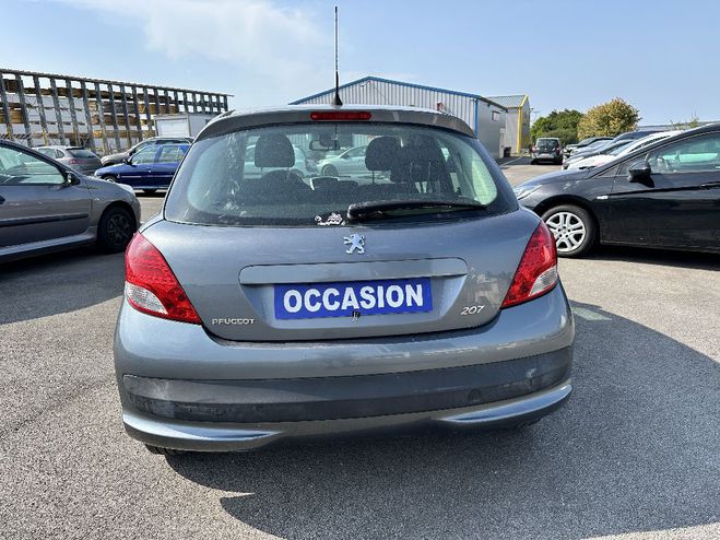 Peugeot 207  1.4 HDi 70ch BLUE LION Active GRIS de 2009
