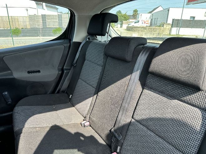 Peugeot 207  1.4 HDi 70ch BLUE LION Active GRIS de 2009