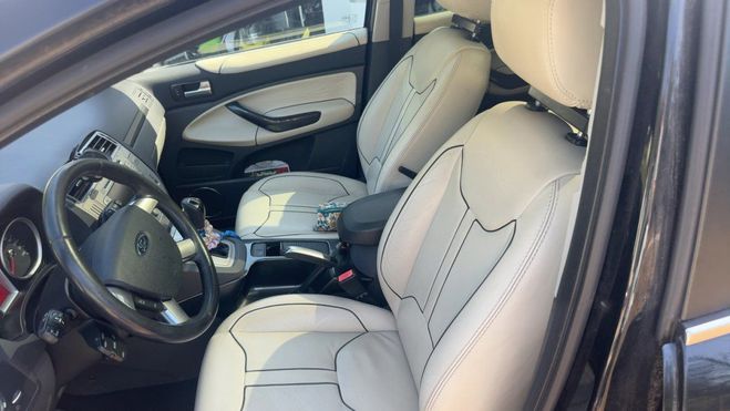 Ford Kuga 2.5T 200CH INDIVIDUAL 4X4 BVA Noir de 2011