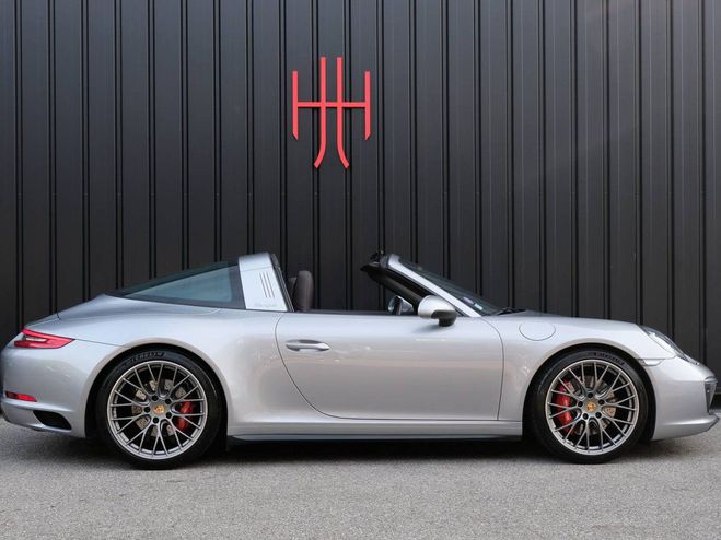 Porsche 911 TARGA 4S 3.0i 420 PDK Gris de 2017