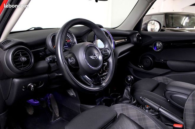 Mini Mini 5 portes COOPER 136CH CHILI II Rouge de 2017