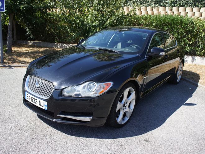 Jaguar XF SV8 4.2 V8 SUPERCHARGED 416 CH NOIR METALLISE de 2008