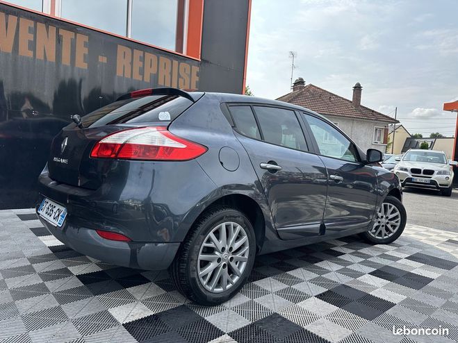 Renault Megane III 1.5 DCI 110CH FAP OVALIE ECO Gris de 2013