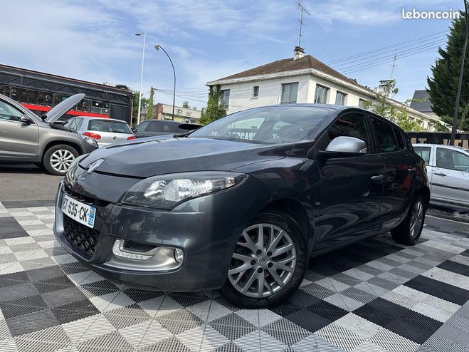Renault Megane III 1.5 DCI 110CH FAP OVALIE ECO Gris de 2013