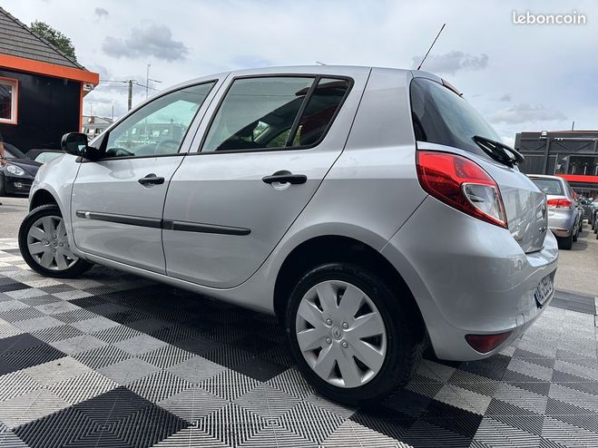 Renault Clio III 1.2 16V 75CH AUTHENTIQUE 5P Gris de 2009