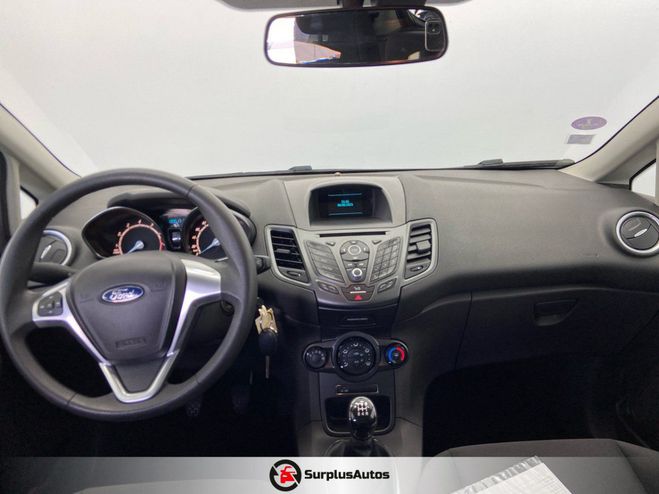 Ford Fiesta (6) 5P 1.0 EcoBoost 100ch S&S Titanium Blanc de 2015
