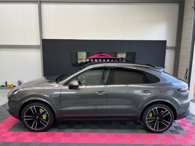Porsche Cayenne COUPE E-Hybrid 3.0 V6 462 ch Tiptronic B Gris de 2021