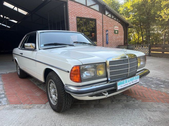 Mercedes 230 CE coupe 123 tbe restaure  de 1983