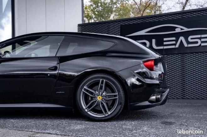 Ferrari FF V12 6.0 660ch Noir de 2012