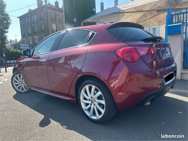 Alfa romeo Giulietta 2.0L JTDM 140CV Rouge de 2011