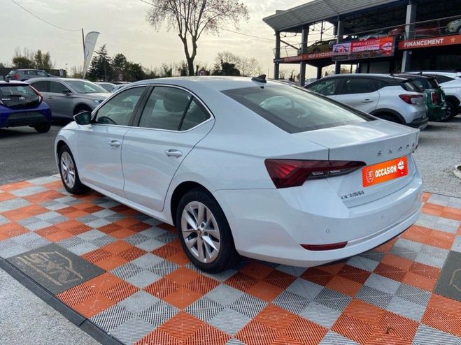 Skoda Octavia 2.0 TDI 115 BV6 SELECTION Camra Blanc de 2024