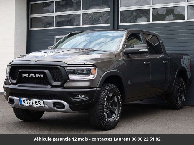 Dodge Ram rebel crew cab 4x4 tout compris hors hom Gris de 2020