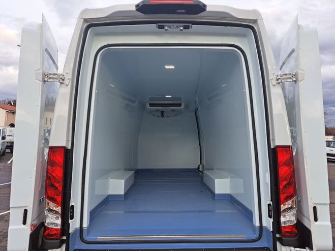 Iveco Daily FRIGORIFIQUE 35S18 A8 180CV 3L FOURGON L Blanc de 2024