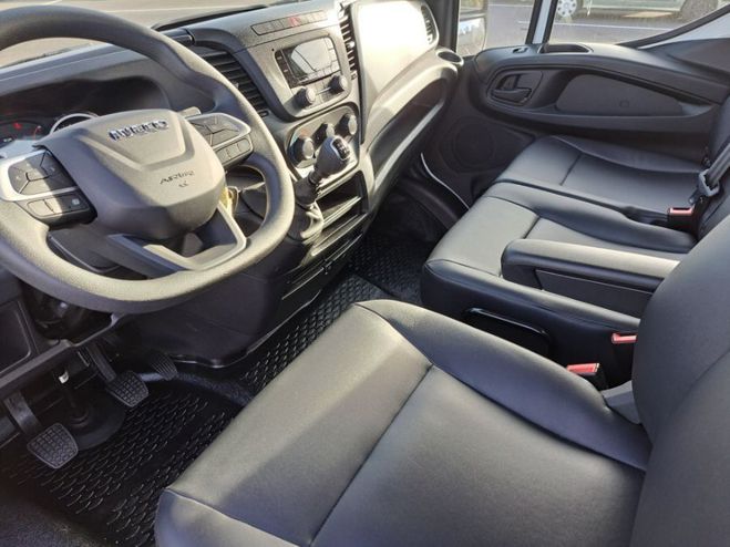 Iveco Daily GRUE 35C18 180CV 3L PLATEAU ALUMINIUM PM Blanc de 2024