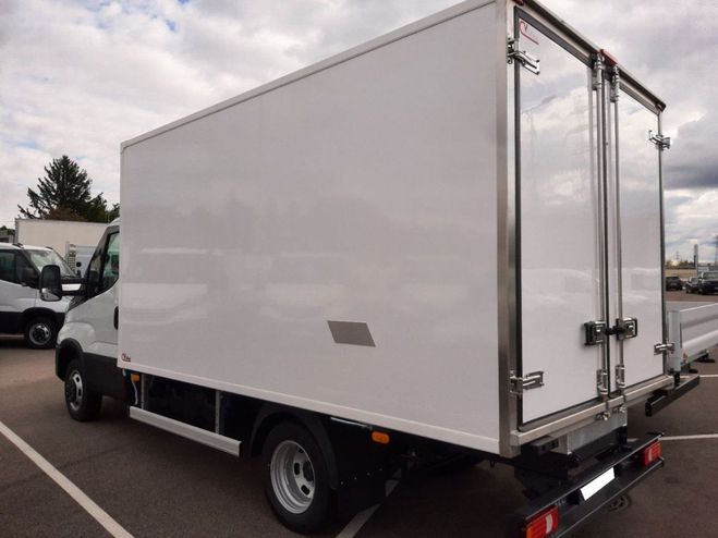 Iveco Daily FRIGORIFIQUE 35C16 160CV 3L CAISSE 14.8M Blanc de 2024